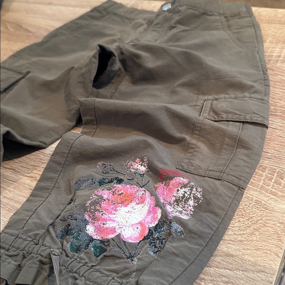 Guess Pants - Picture 2 of 3